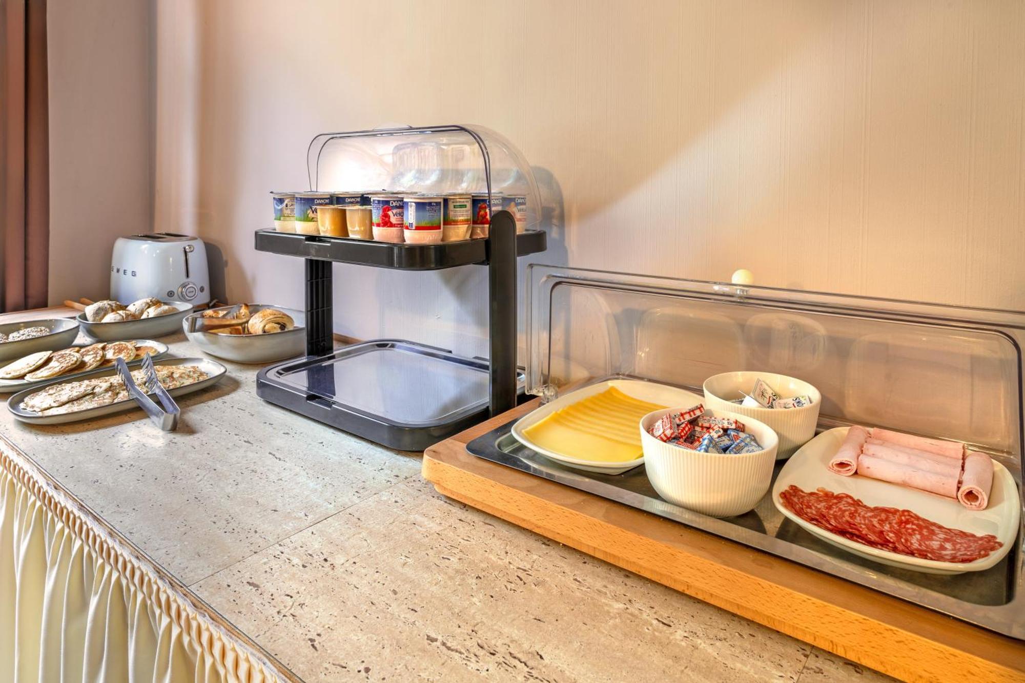 Logis Hotel De La Corniche ブレスト エクステリア 写真